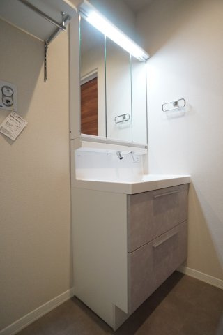 グランデアルベロ南八幡のエントランス|オートロック付きのマンションです♪