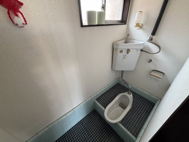 杉戸２丁目　貸店舗のトイレ|シンプルで使いやすいトイレです