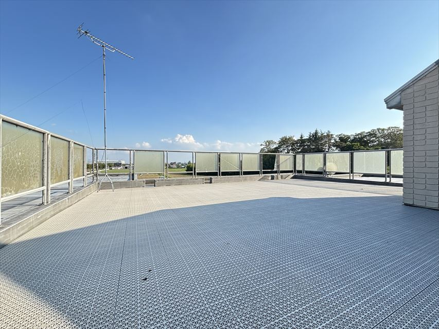 下高野貸店舗のバルコニー|陽当たり良好なバルコニーです