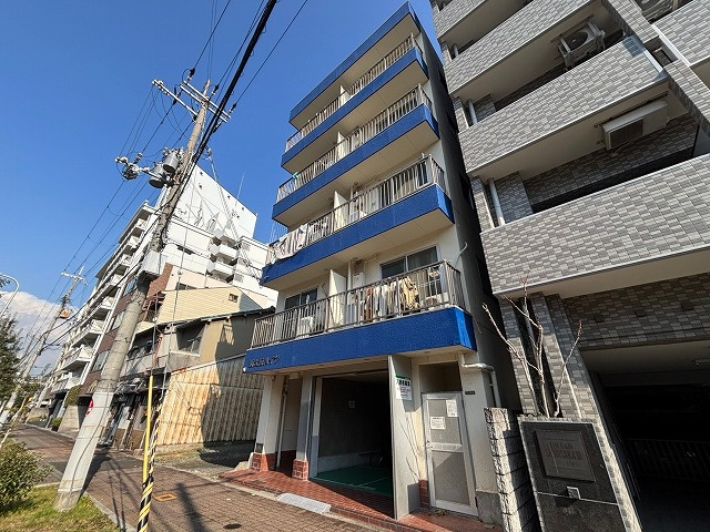 新大阪ハイツの外観