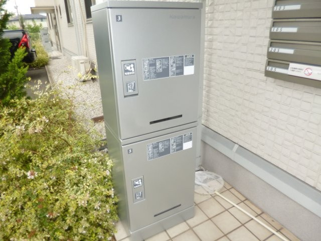 プラシード三宅のその他共用部分|宅配ボックス完備