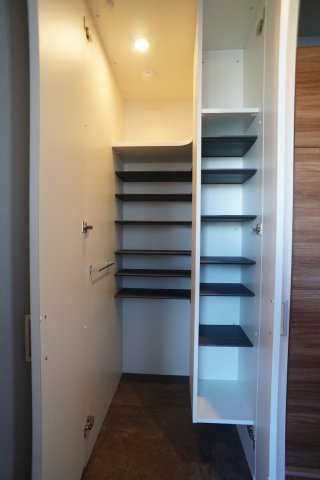 グランデアルベロ南八幡の収納