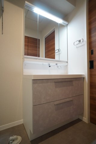 グランデアルベロ南八幡の洗面所