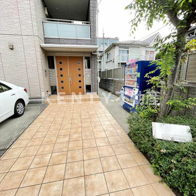 【エントランス】 | レフィナード・カーサ | 建物の内部です