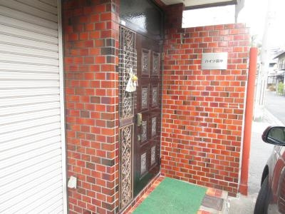ハイツ田中のエントランス