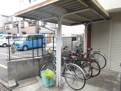 ハイツ田中の駐車場|駐輪場