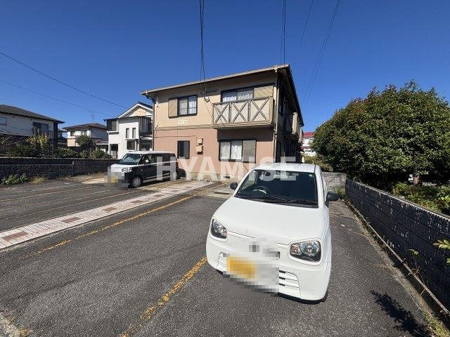 アベニュー本多の駐車場