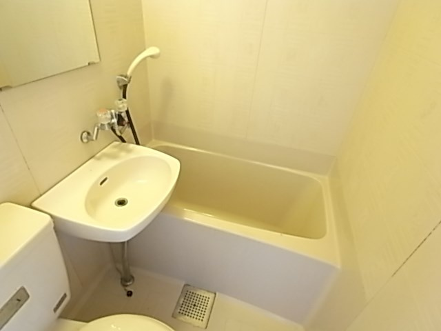 春日野道ロイヤルハイツの洗面所