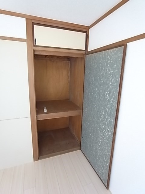 春日野道ロイヤルハイツの収納