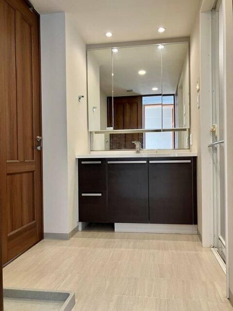 ライオンズ久米川美彩の杜の独立洗面台