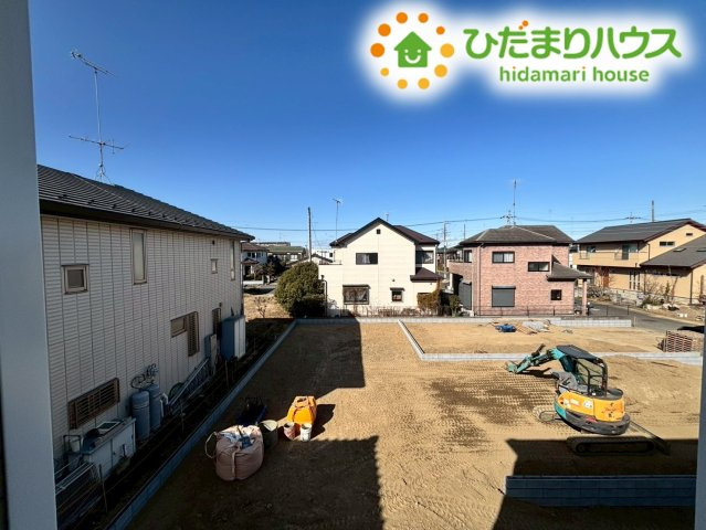 鴻巣市筑波第5　新築一戸建て　クレイドルガーデン　06の展望|バルコニーからは周囲の穏やかな住宅街を見渡せます！
高い建物が隣接していないため、開放感があり、心地よい風を感じることができます。