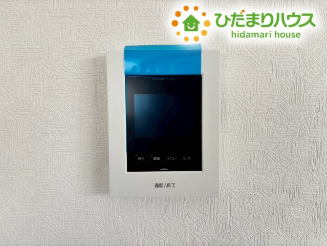 鴻巣市筑波第5　新築一戸建て　クレイドルガーデン　06のセキュリティ|来客の顔を確認してから対応できるTVモニター付きインターホンです！
防犯意識を高め、毎日の安全な暮らしをサポートします♪