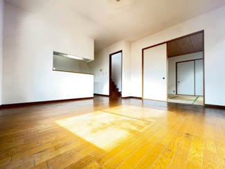 【居間・リビング】 | 豊中市東豊中町1丁目貸家