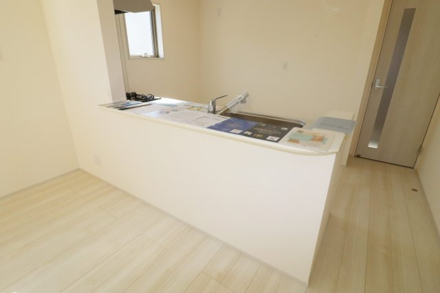 須賀川市森宿字安積田　　　　3号棟　　　西袋第1小学校、西袋中学区　のキッチン|※同社施工例