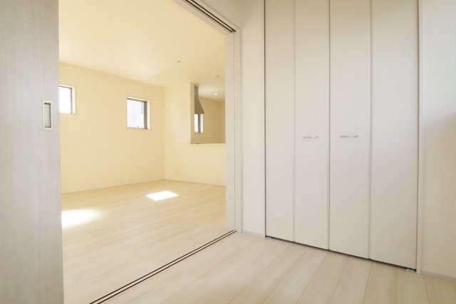 須賀川市森宿字安積田　　　　3号棟　　　西袋第1小学校、西袋中学区　の洋室|※同社施工例