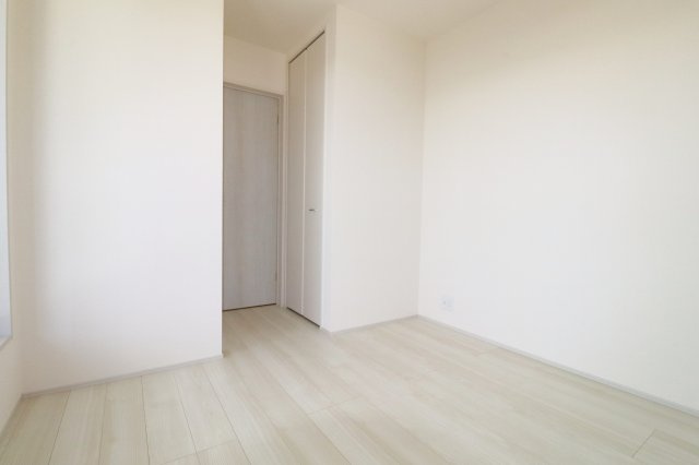 須賀川市森宿字安積田　　　　3号棟　　　西袋第1小学校、西袋中学区　の洋室|※同社施工例