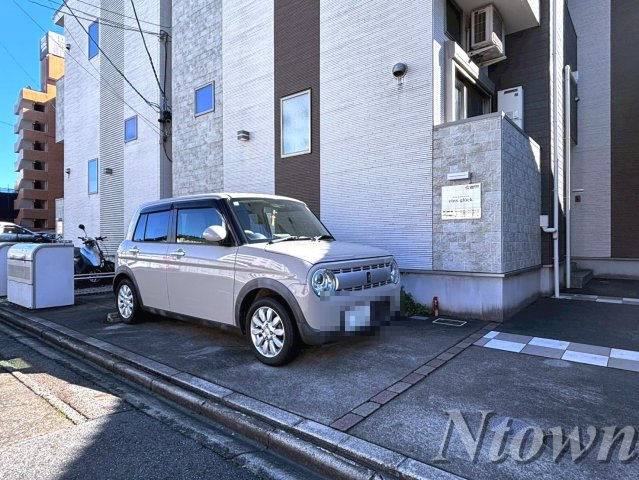 【駐車場】 | アインスグリュック | 駐車場完備です