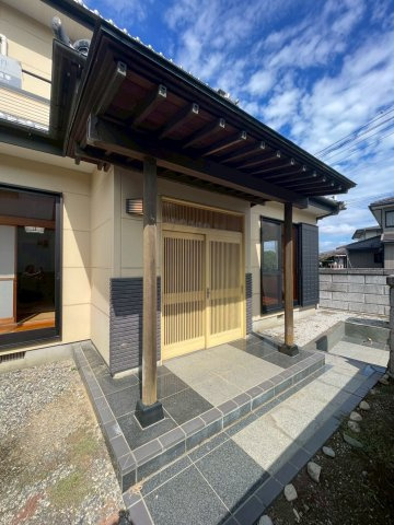 【玄関】 | 太田市東金井町　中古住宅