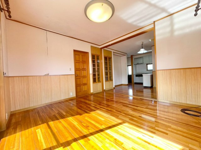 【居間・リビング】 | 太田市東金井町　中古住宅