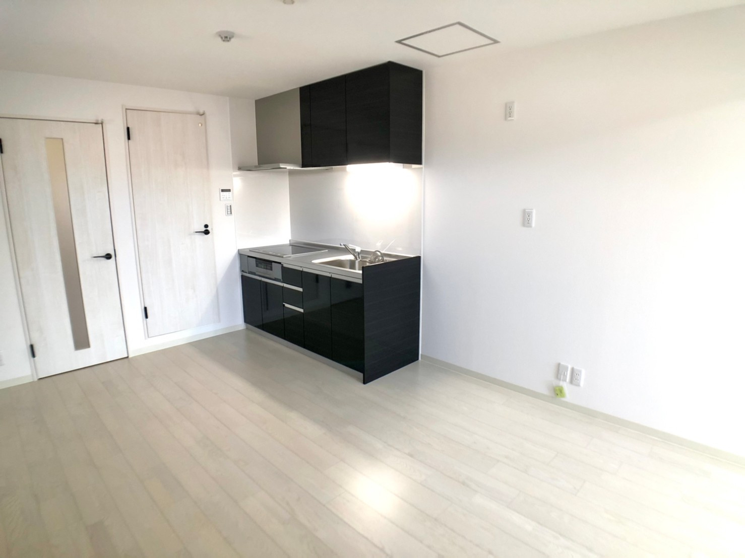 クリエオーレ友井の居間・リビング