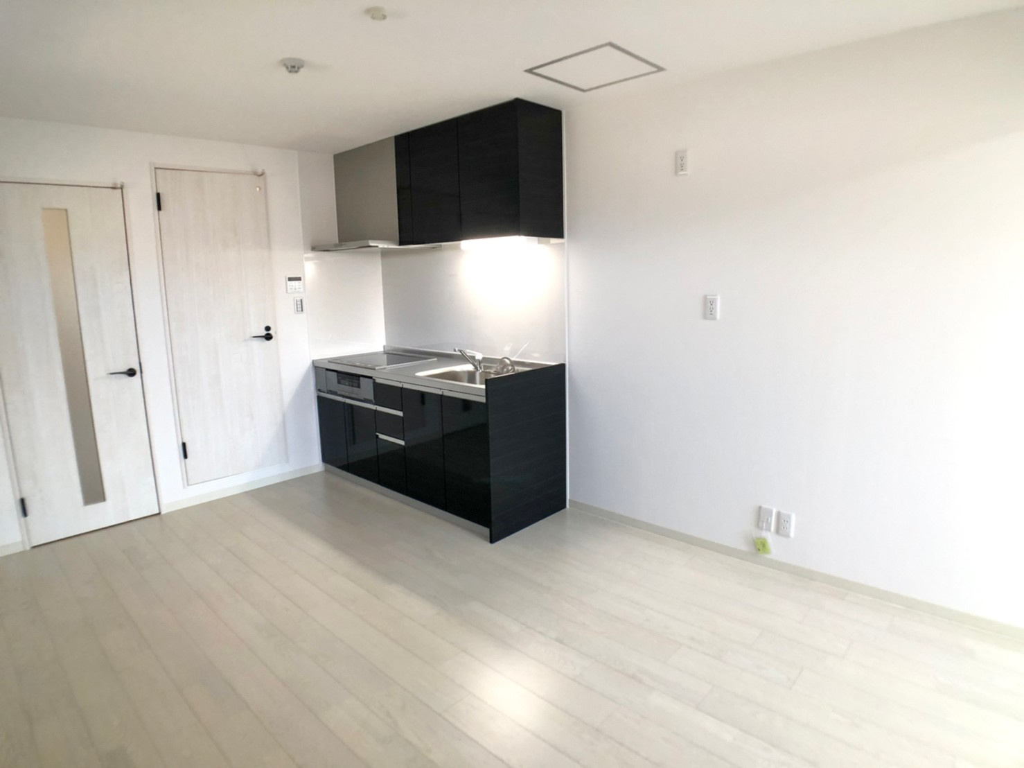 クリエオーレ友井の居間・リビング