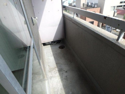 【バルコニー】 | ガーデンヒルズ市ヶ谷 | 陽当たり良好なバルコニーです