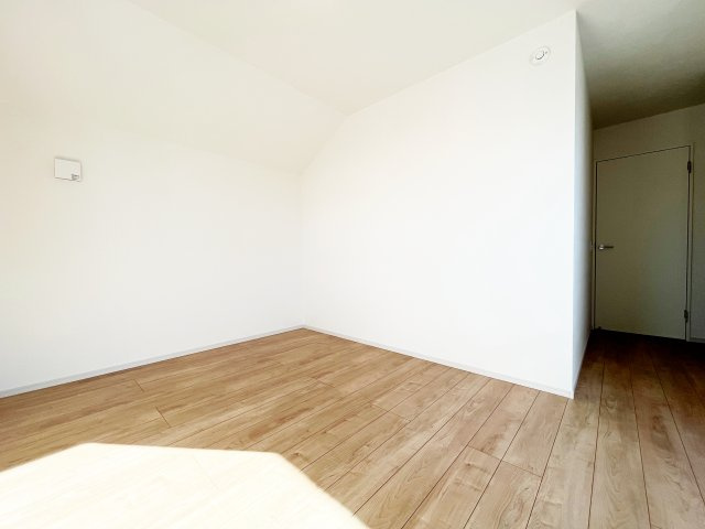 『八王子市新築戸建て』八王子市諏訪町25-3【仲介手数料無料】　１期の洋室|～仲介手数料無料☆八王子ひなた不動産～　八王子市諏訪町　新築戸建て