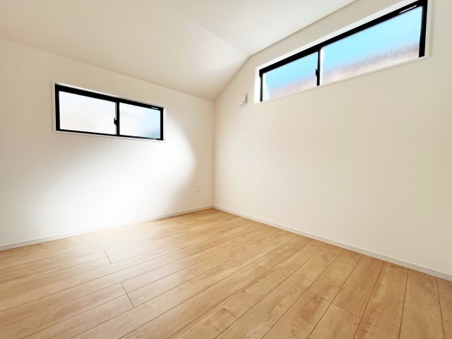 『八王子市新築戸建て』八王子市諏訪町25-3【仲介手数料無料】　１期の洋室|～仲介手数料無料☆八王子ひなた不動産～　八王子市諏訪町　新築戸建て