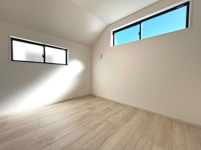 『八王子市新築戸建て』八王子市諏訪町25-3【仲介手数料無料】　１期の洋室|～仲介手数料無料☆八王子ひなた不動産～　八王子市諏訪町　新築戸建て