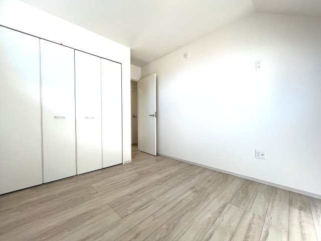 『八王子市新築戸建て』八王子市諏訪町25-3【仲介手数料無料】　１期の洋室|～仲介手数料無料☆八王子ひなた不動産～　八王子市諏訪町　新築戸建て