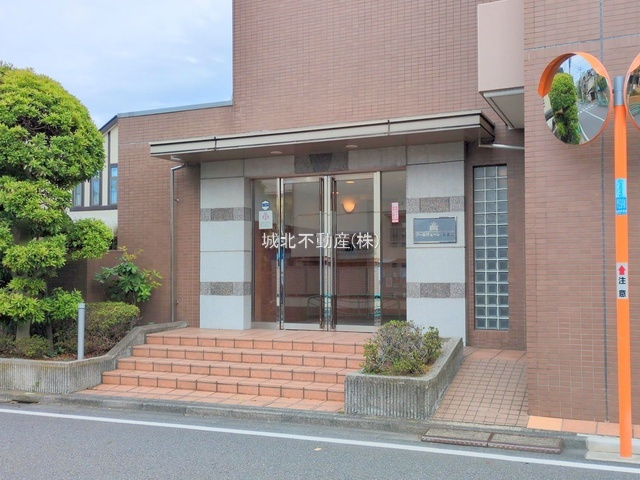 アールヴェール荻窪北のエントランス