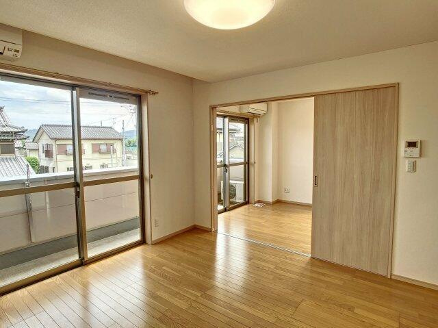 ウエスタンコートの居間・リビング|2023年7月撮影※現況を優先し… 