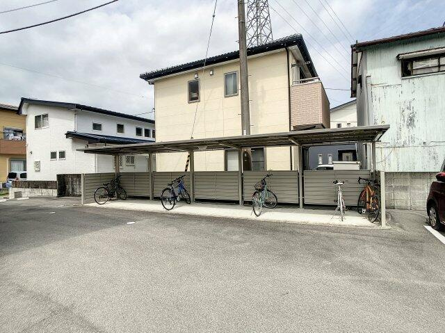 ウエスタンコートの駐車場|2023年7月撮影※現況を優先し… 