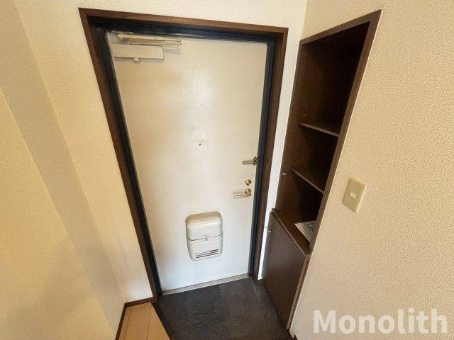 レジデンス畑野の玄関