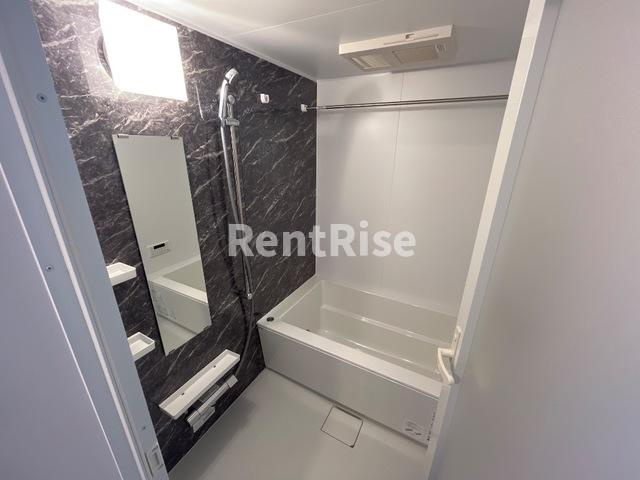 アルパインローズ Ｃの浴室