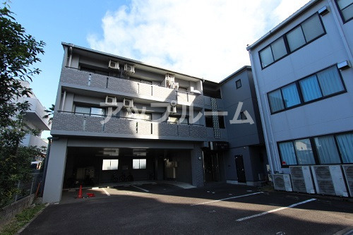 春日井市割塚町の賃貸マンションの外観