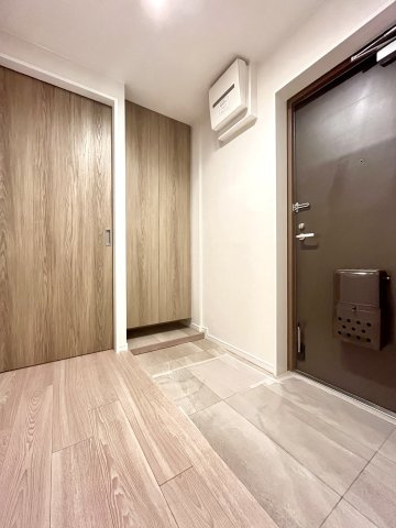 東灘パーク・ハイムの玄関|収納もある玄関です