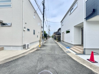【前面道路含む現地写真】 | 伏見区桃山与五郎町　新築戸建