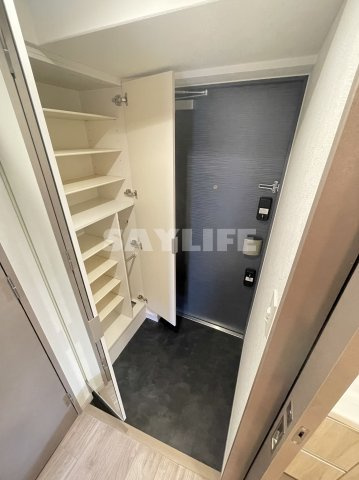 プレサンス長田レジェールの玄関