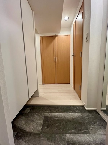 レジディア御茶ノ水の玄関