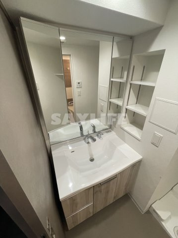 プレサンス長田レジェールの独立洗面台