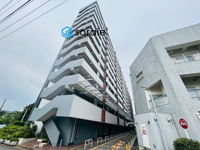 入間豊岡市街地住宅2号棟の外観