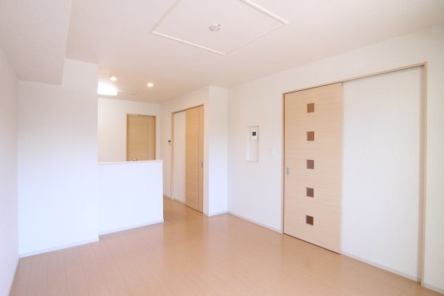 クレモンティーヌA棟の居間・リビング