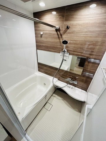 【浴室】ヘーベルメゾン甲子園口北町イースト 