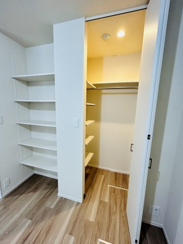 【収納】ヘーベルメゾン甲子園口北町イースト 