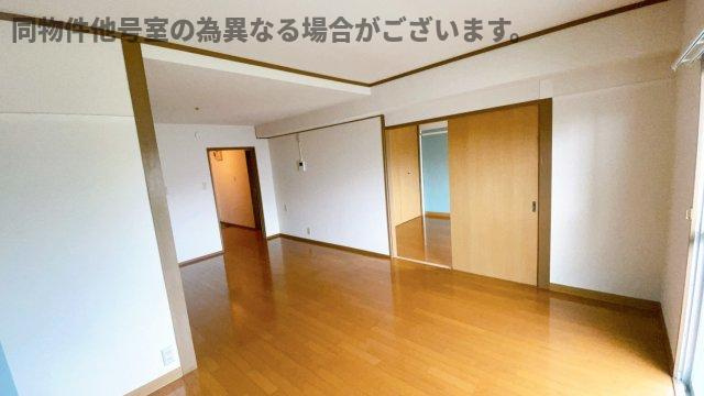 ドミール梅ヶ坪の居間・リビング