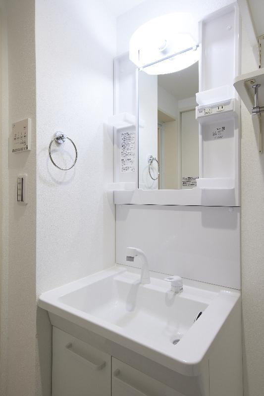 robot home魚住の洗面所