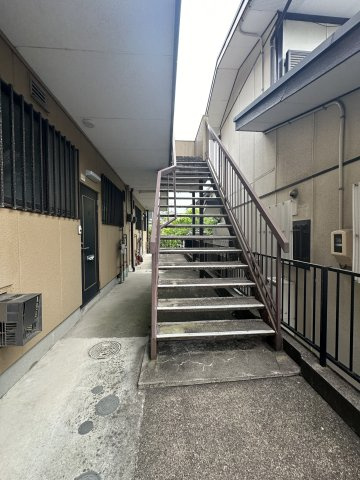 コーポ陣取のエントランス