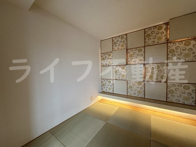 若草ハイツ　B棟の和室