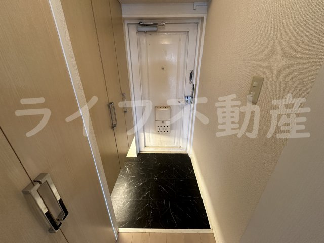 若草ハイツ　B棟の玄関